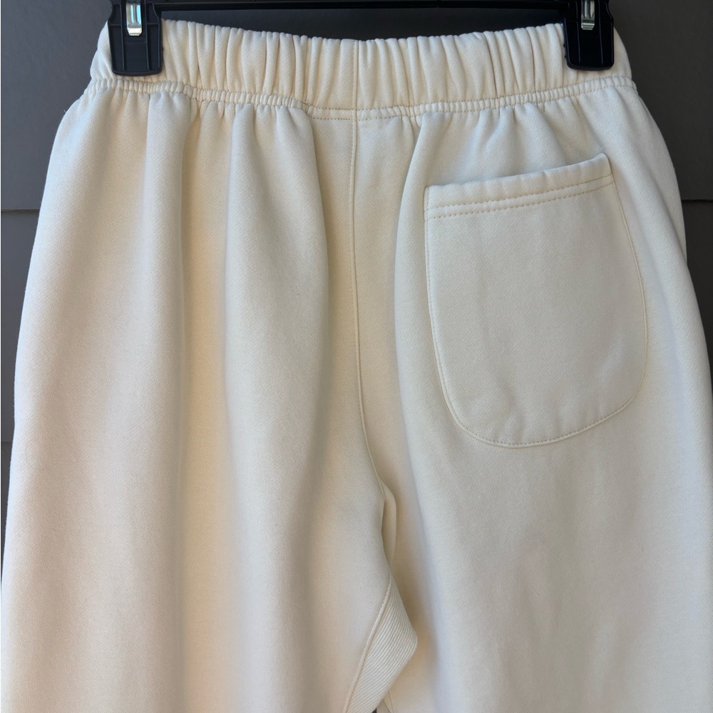 Essentials Sweatpants | L - Picture 10 of 12